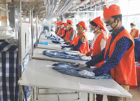Bangladesh to sustain apparel exports through FDI