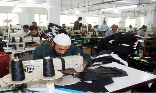 Pakistans textile industry going through
