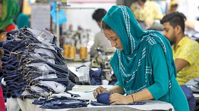 Bangladesh retains apparel orders despite unrest, but challenges remain