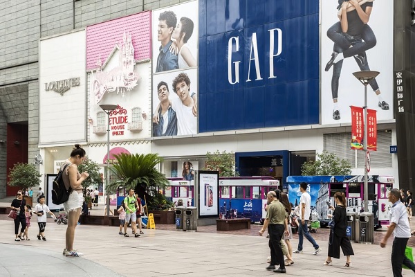 Domestic brands give tough competition to global ones in China’s apparel retail market