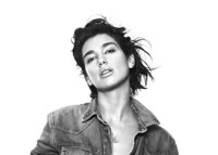 Dua Lipa is the new global brand ambassador of Pepe Jeans 002