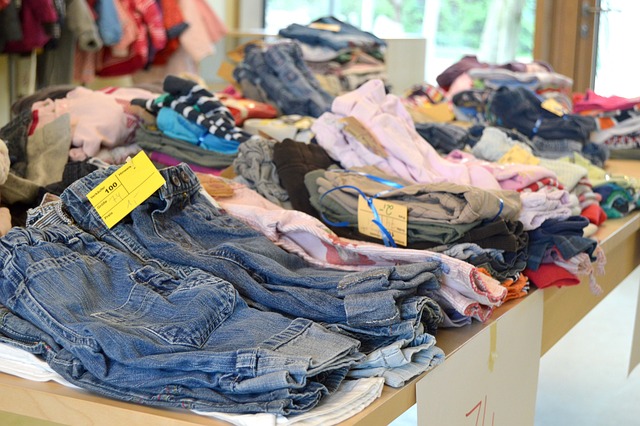 Indonesia cracksdown on clothes smuggling 3