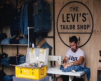 Levis denim customisation offers creative freedom to customers 002