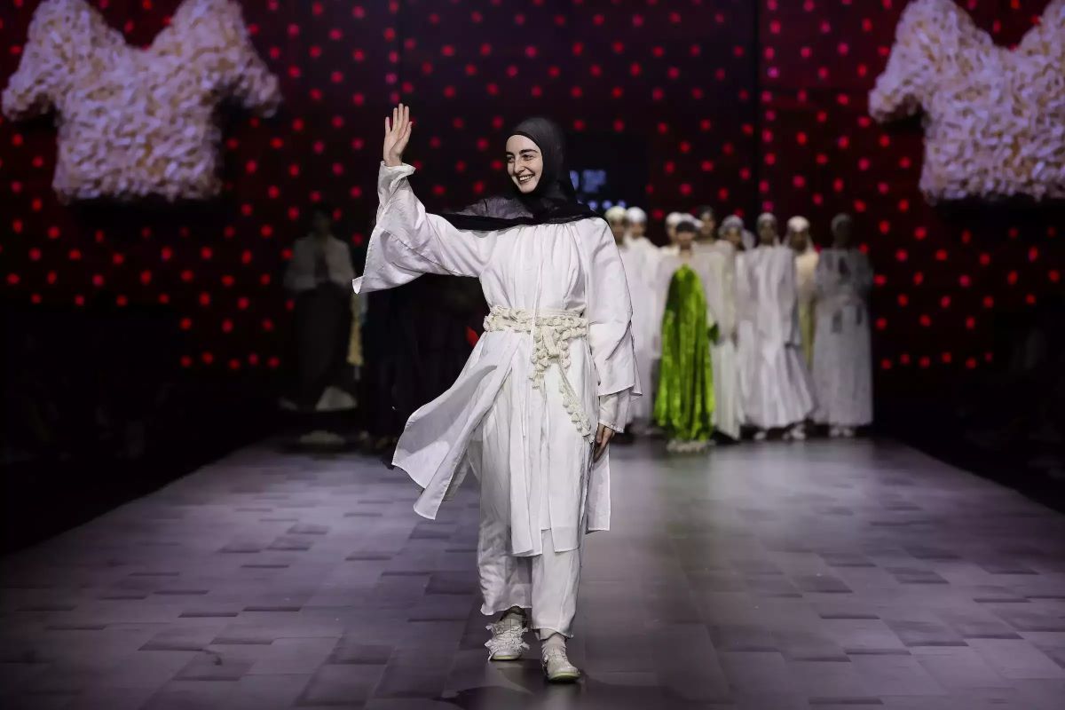 Modest fashion Russian designer makes a statement at fashion week in India