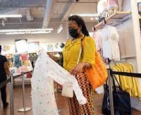 Pandemic reinvents fashion e commerce as e tailers become more