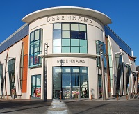 UK retailers find creative ways to clear unsold stocks